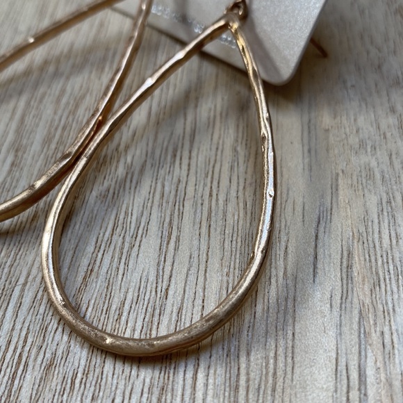 No. 3 Open Teardrop Earrings 💗 Gold - Picture 10 of 10